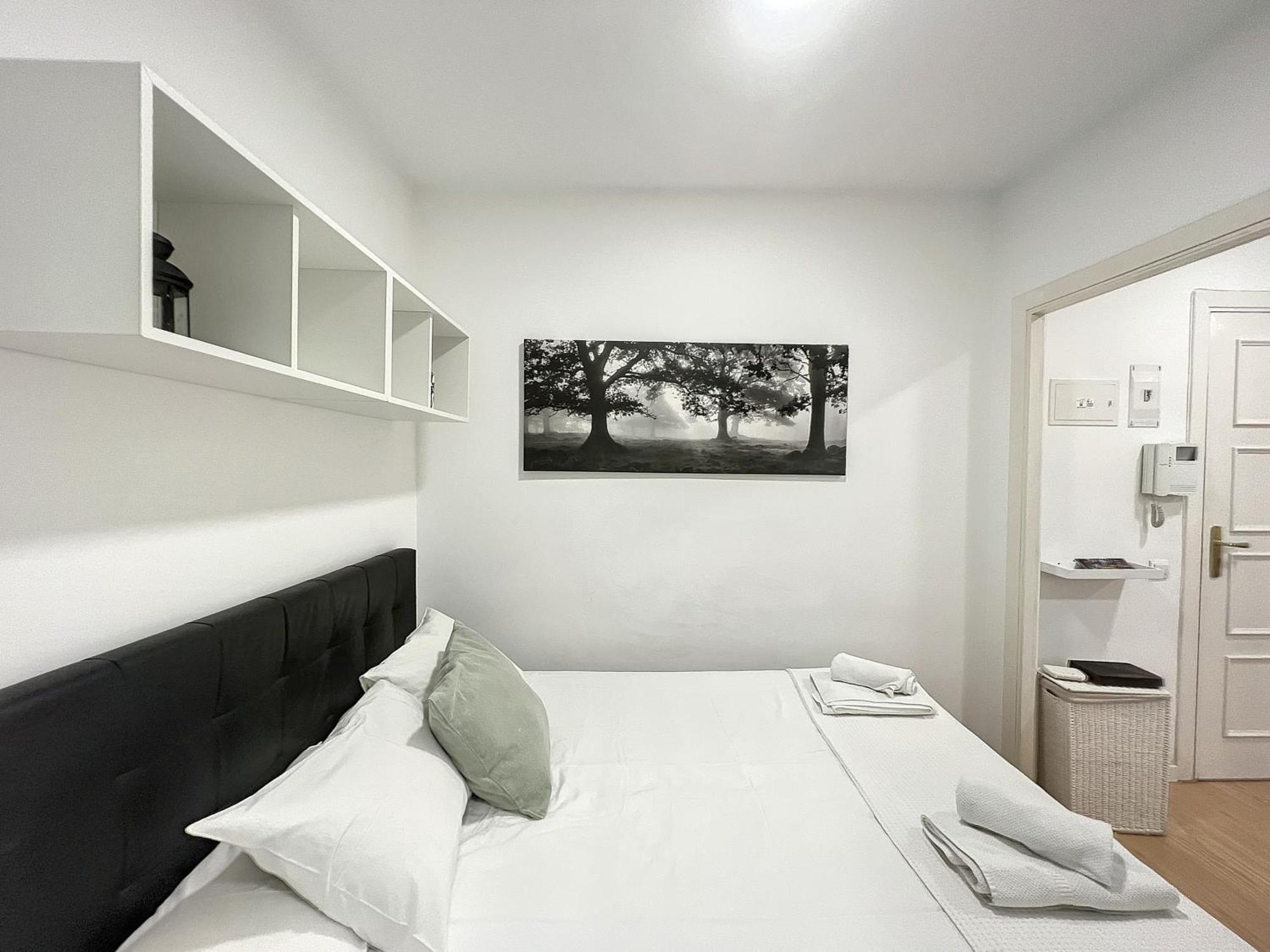 Urbantec Realty - Palacio Real - Opera Apartamento Madri